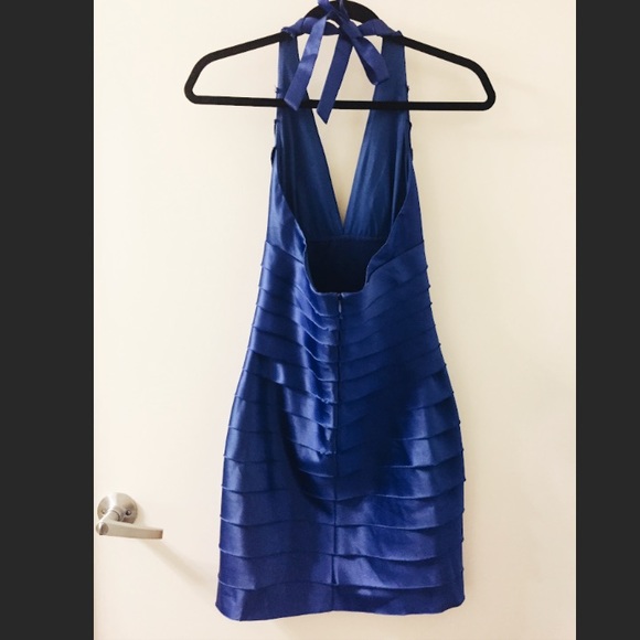NEW w/ tags - BCBG Max Azria Halter Dress - size 0 - Picture 4 of 6